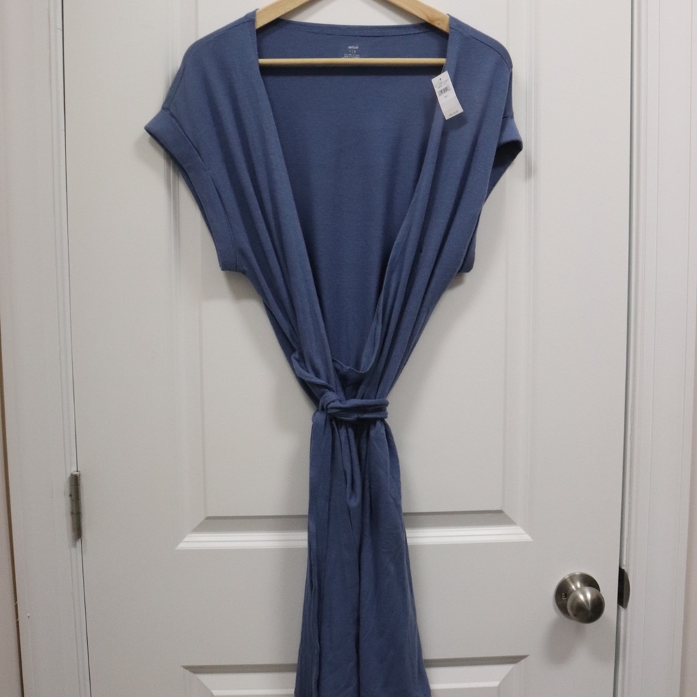 BNWT Aerie wrap dress